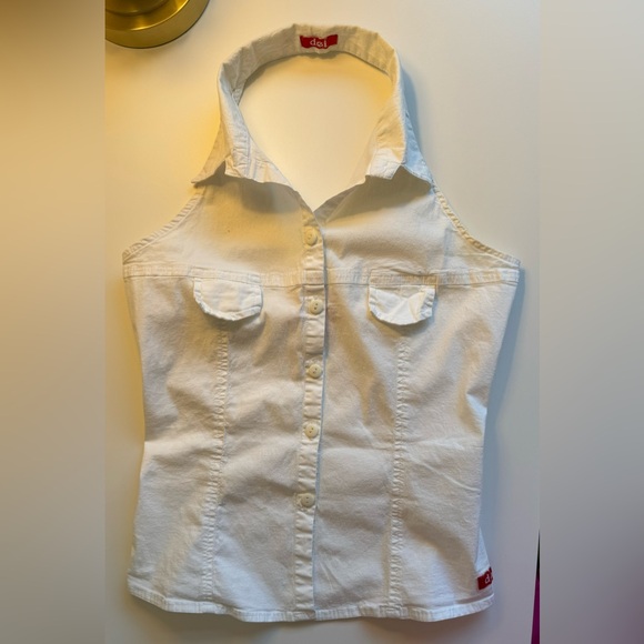 dei Halter Neck Shirt (Gift with Purchase) - Picture 2 of 15